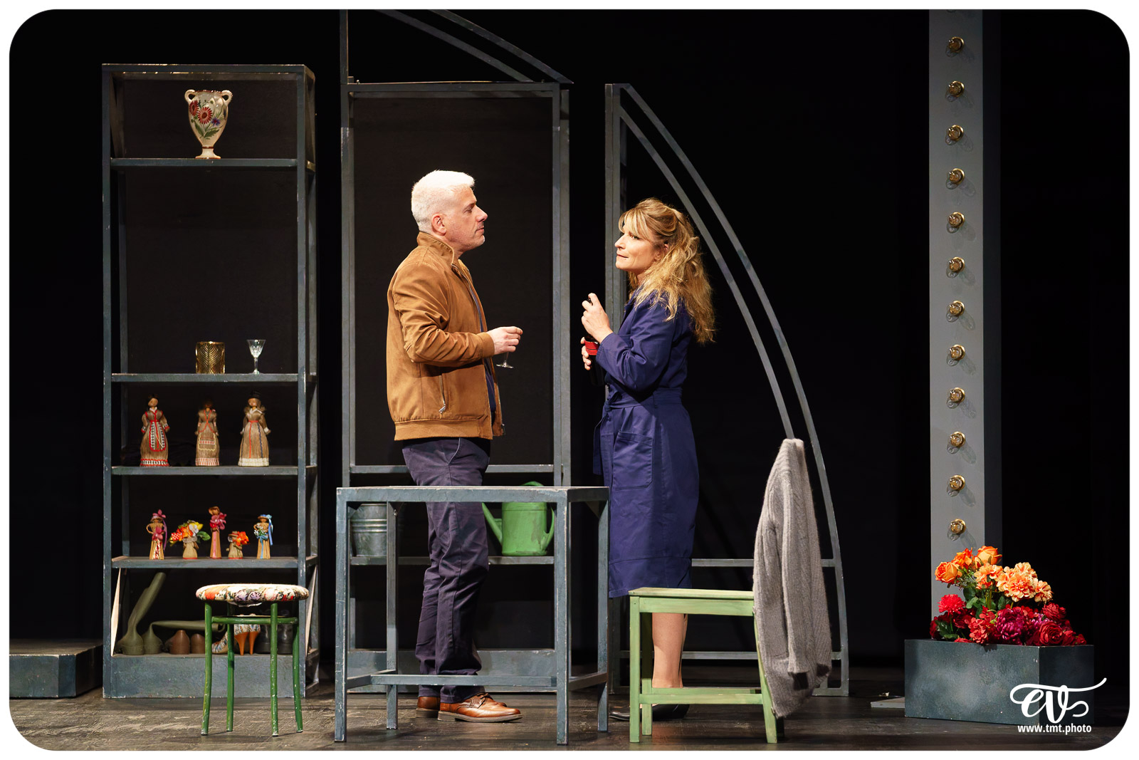 CHANGER L'EAU DES FLEURS (MATRIOSHKA PRODUCTIONS)